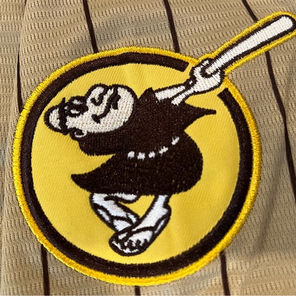 Padres Machado jersey - Picture 3 of 4